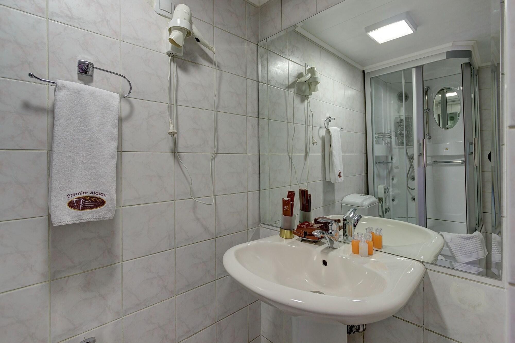 Premier Alatau Hotel Almaty Eksteriør billede